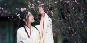 公主被侍卫们灌得满满的—攻是鬼受是总裁生子