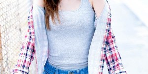 STARS-243：下面小妹妹被撑开，没戴套子的肉棒进来了〜