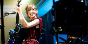 最高实用度的A漫真人版！希岛あいり臣服在叔叔的大肉棒下！ …