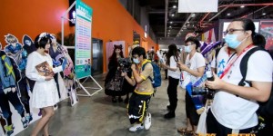 《第一序列》线下签售会火爆 未来科幻正道之光跨次元吸粉