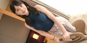 公车女介绍来的淫乱女！爱跑趴的栗山絵麻一钓就上、一上就被射后不理！