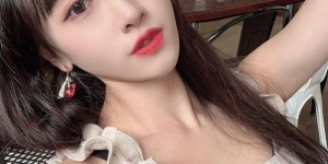 陈0 双电眼与纤细美腿让人迷恋