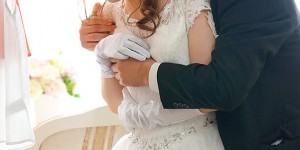 明里紬ADN-298 ADN-298 新婚人妻享用公公粗壮的大肉棒