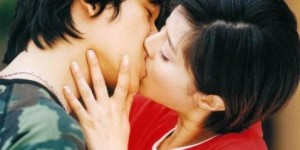 判断女生是不是初吻：4招接吻方法助你分辨 初吻表现