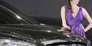 【迈博体育myball】宝贝乖给我我想你 爬过去叼女主人的鞋