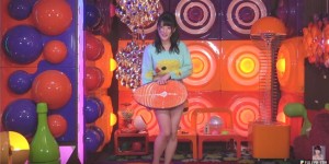 日本G奶女星下面全裸「挑战遮点裸艺」，一个失误…200万网友暴动！