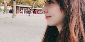 正妹空姐Celiacweng 晒性感比基尼事业线诱人