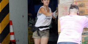 香港最美搬运工朱芊佩 美女搬运工小朱走红节目邀约不断