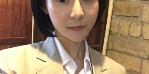 气质才女张品曦Falotta Chang如花似玉 优雅又性感