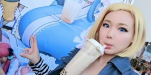 《澁谷果步cos蒂法》J杯的威力那件T恤快被撑破了
