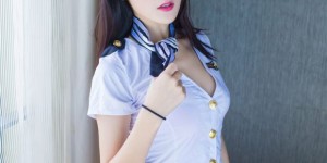 同学说要看我下面 快递员弄我舒服
