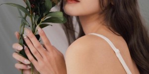 【深夜女孩】迟来的水着出道「天野レナ」初水着