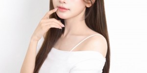 【网络美女】「可爱界天花板」金佳垠喜迎 21 岁！生日首曝写真花絮，网赞：美如公主！