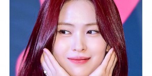 在一次现场表演中，她把手伸到胯部附近引起了骚动……震惊世界的K-POP偶像公开了她的最新状态ITZY的Ryujin公开了她的最新状态。