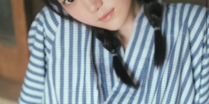 【深夜女孩】下着雨的高中生长大了？从“ちーまき”到绽放成熟魅力的转身