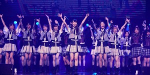 AKB48 Team TP喜迎成军四周年全新体制宣布第二套剧场公演『手牵手』将启动