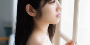 AKB48剧场女神「村山彩希」温暖笑颜十年如一日 纤细曼妙「姣好曲线」不输健身教练