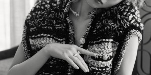 小松菜奈 for VOGUE Japan November 2022 IssueCHANEL Fine Jewelry ​​​