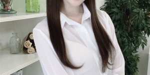 自称抖M是个超级被虐狂！「最强美腿」新有菜放话：准备来台湾找老公，大发助力你的致富之路！
