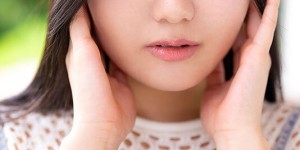 (CAWD-772)有当AV女优的自信！童颜巨乳的她有两大必杀技！