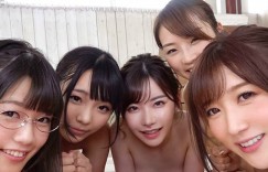 JUFE-114 ：只有我一个男生！在游泳部的合宿中，巨乳老师和前辈们充分地进行了初次体验，梦幻大乱交