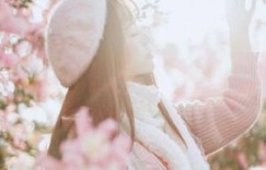【迈博体育myball】带着空间穿越康熙宠妃 顶住岳两腿