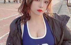 最强发电站！高颜值「极品正妹」撩人眼神让人恋爱，衣服里藏有超凶猛视角