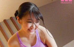 奇迹I罩杯爆乳妹「姫咲はな」极薄透视泳衣诱惑 泳池下水后完全露出来