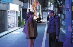 一起自慰吧！“希岛あいり”搭讪素人与她做色色的事情，意想不到的性爱大爆走！
