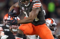 迈博体育 布朗队再见周开始时球员们沉浸在荣耀中