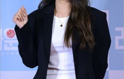 韩国女歌手昭宥确诊新冠肺炎