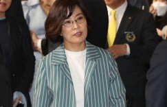 韩国女歌手李仙姬涉嫌挪用公款被警方传唤