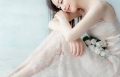 【迈博体育myball】首长军区们的肉nb 校花穿短裙被同桌摸出水