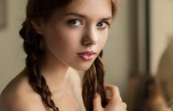 【迈博体育myball】女主是丫鬟随男主流放 香港经典三级人妻少妇