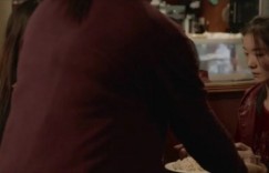 [下海][HD-MP4/1.11G][国语无字][720P][女人下海无奈“站街”为生]