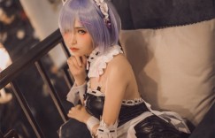 最美人气coser@木易麦子w天然的呆自然的萌！
