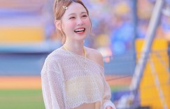 【网络美女】「畇二」夏日比基尼写真花絮曝光！队友互动笑翻网友：「准备好迎接夏天了！」