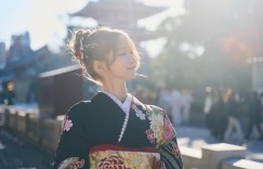 【网络美女】春光乍泄！昔日退学少女ちーまき「南半球炸裂」逆袭成功，凭纯天然美体晋升写真女神！