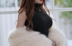 itotii正妹：清凉一下！日本正妹Coser《白田まい》纤瘦好身材性感动人！