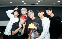 韓國媒體大陣仗接機再顯高人氣！Ozone下飛機驚呼：太隆重了！