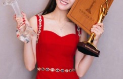 男星離開楊冪工作室！迪麗熱巴合約糾紛曝光　粉絲心疼「女神遭耽誤」勸：快離家出走