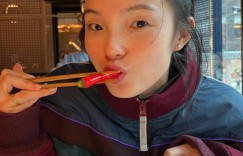 超模夫妻愛到分不開！一上車就「忘情熱吻」　沿路違規開上禁行路段