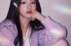 余皓然校花女兒「東京街頭開唱」！逆天顏值狂吸日男圍觀　粉絲驚豔：IU版本嗎？