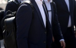 天菜發電機！克羅埃西亞國家隊「男神球員團」下飛機帥照引網暴動：想當球球被猛踢