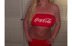 民眾偷拍打擾隱私！小甜甜布蘭妮「情緒失控崩潰亂叫」老公無奈：從餐廳奪門而出