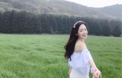IKEA美食区正妹「养眼好显眼」，「逛街的性感背影」！