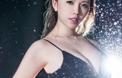 高雄正妹美甲师「奈奈」在家自拍好撩人，纯白睡衣「窈宨曲线」！