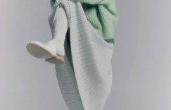Rus the brand 2022 Fall/Winter Lookbook，柔软针织物～ ​​​