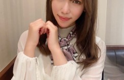 32岁腿主播「神崎黑绘」身材苗条、脸蛋美丽气质高
