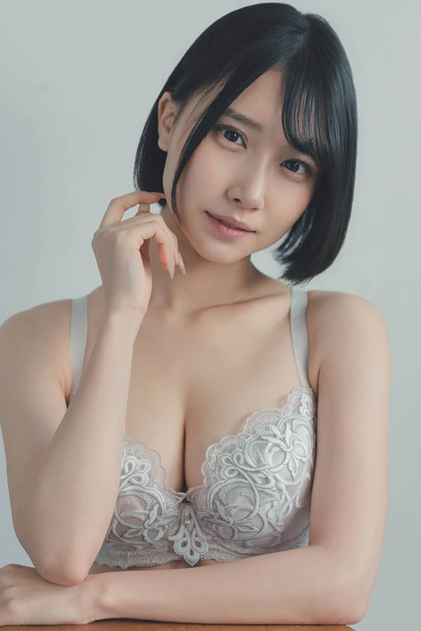 安达夕莉(SNOS-134) 让「童颜巨乳妹」待在混媚药的蒸气三温暖里，因敏感度满身汗发狂高潮…